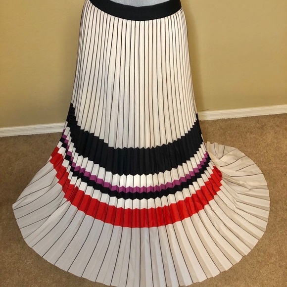 Max Studio Pleated Crepe Midi Skirt - Picture 3 of 3